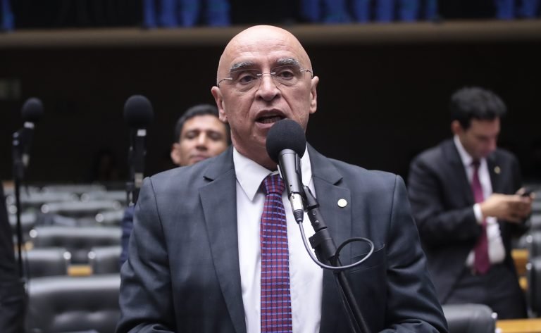 Mário Heringer recomendou a aprovaçao da proposta - Bruno Spada/Câmara dos Deputados - Fonte: Agência Câmara de Notícias