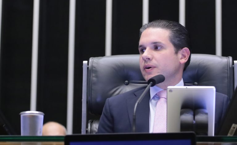 Motta: estímulo à entrega de serviços públicos de qualidade Fonte: Agência Câmara de Notícias